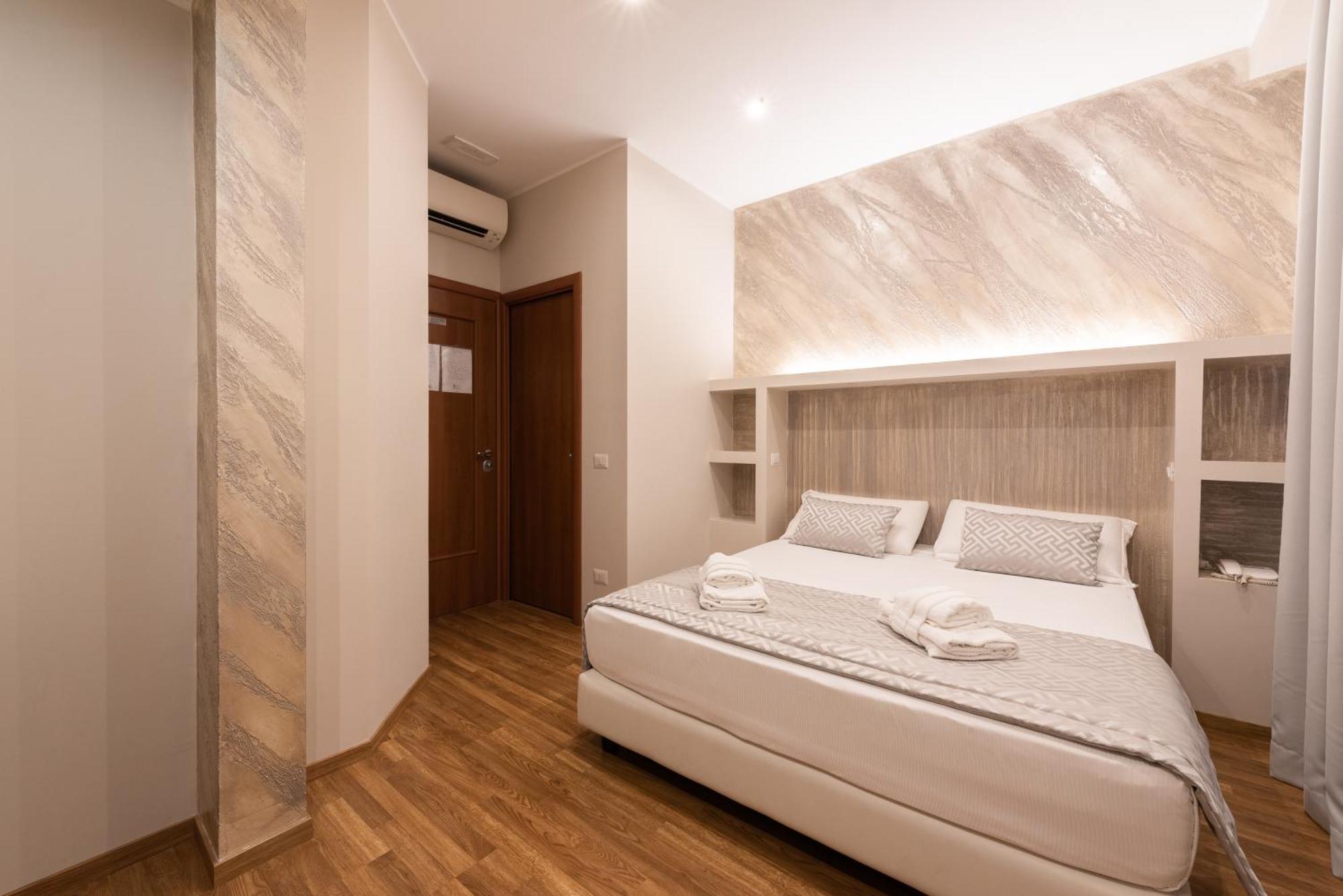 Gasthuis Floor Colosseo 3*